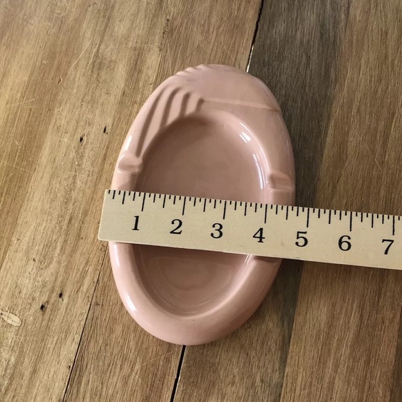 Vintage 1980s Retro Modern Ceramic Ashtray, Peach Tone, Art Deco Curves - Picture 8 of 8